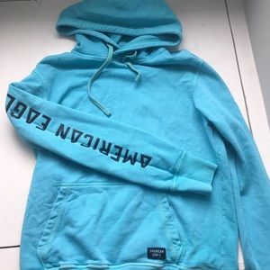 American Eagle sweatshirt 🦢size small
